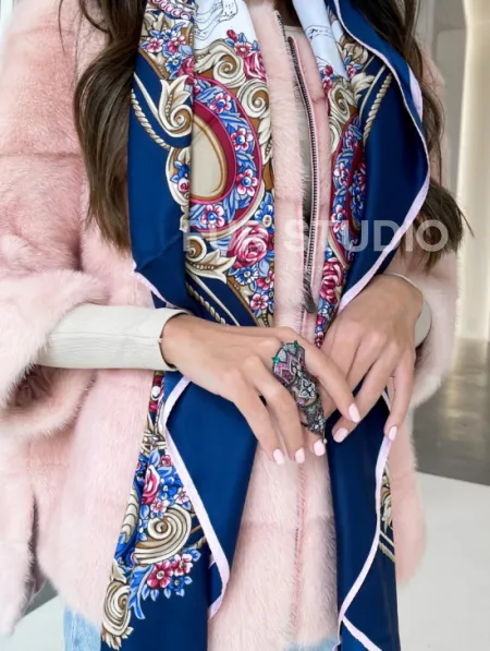 Норковая кофта на молнии в цвете сакура - фото 1