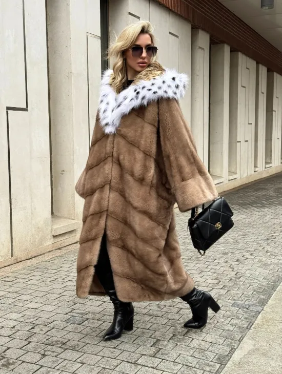 Норковая шуба больших размеров в стиле Бохо с капюшоном под рысь - фото 0