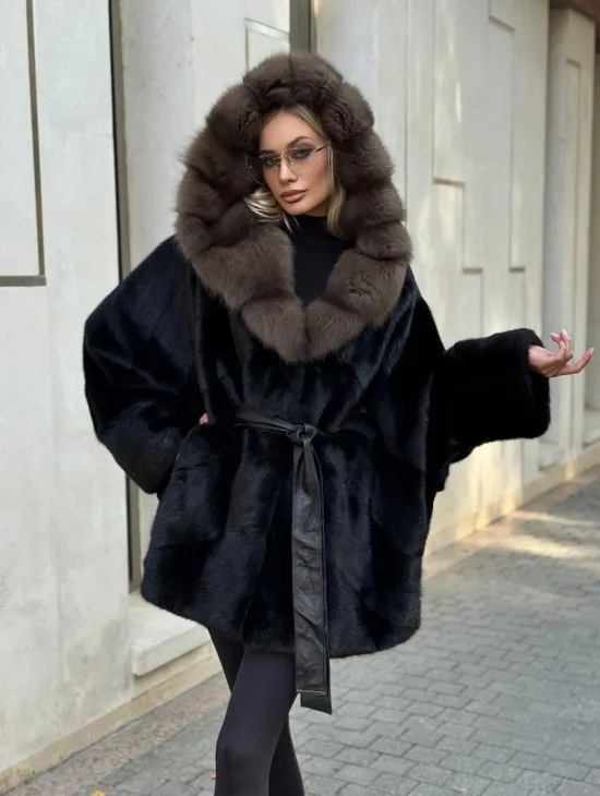 Черная норковая шуба летучая мышь с капюшоном из куницы - фото 8