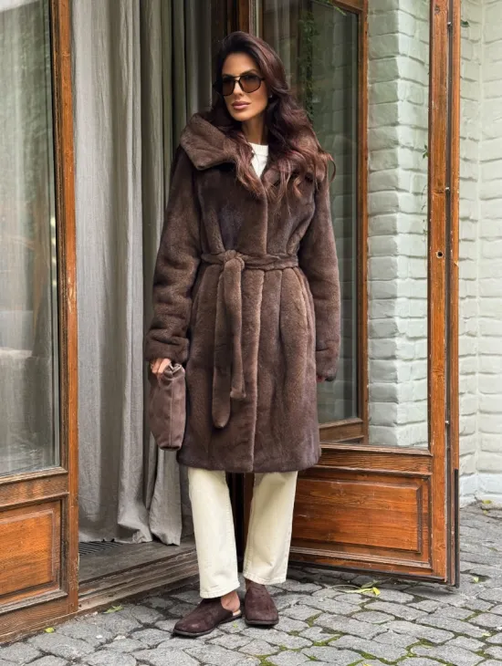 Норковая шуба с капюшоном - цвет орех - фото 8