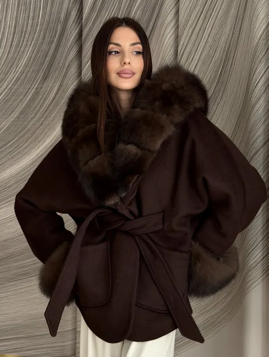 Пальто с мехом песца под соболь - фото 10