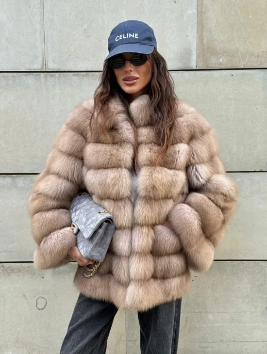 Шуба из меха куницы - фото 0