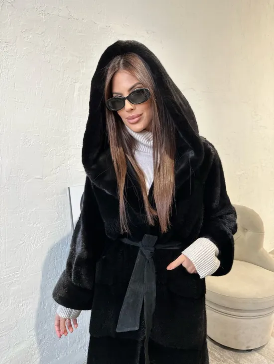 Шуба из канадской плюшевой норки BlackNafa с капюшоном - фото 1